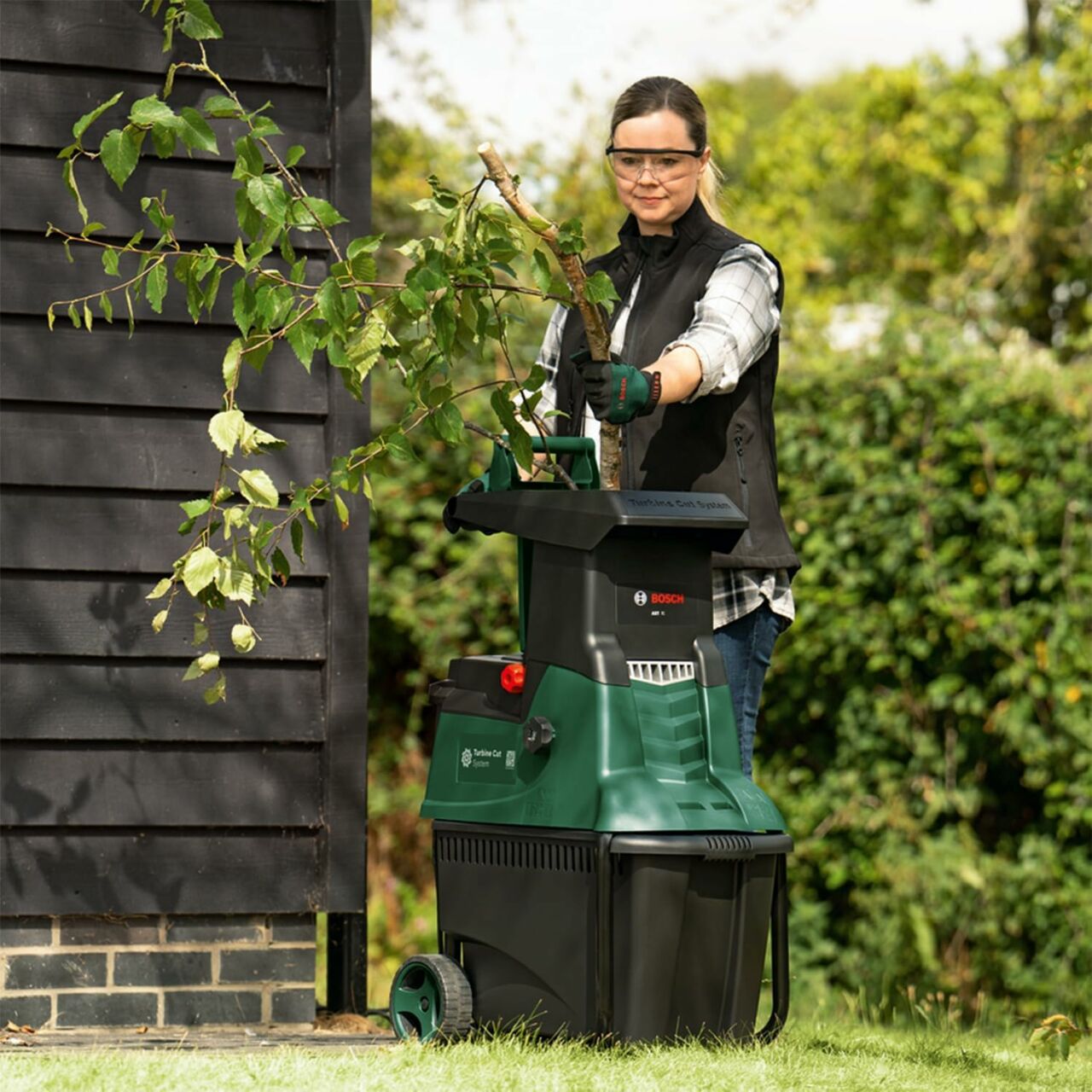 Bosch Dal Öğütme Makineleri ile Bahçe Atıklarını Değerlendirin