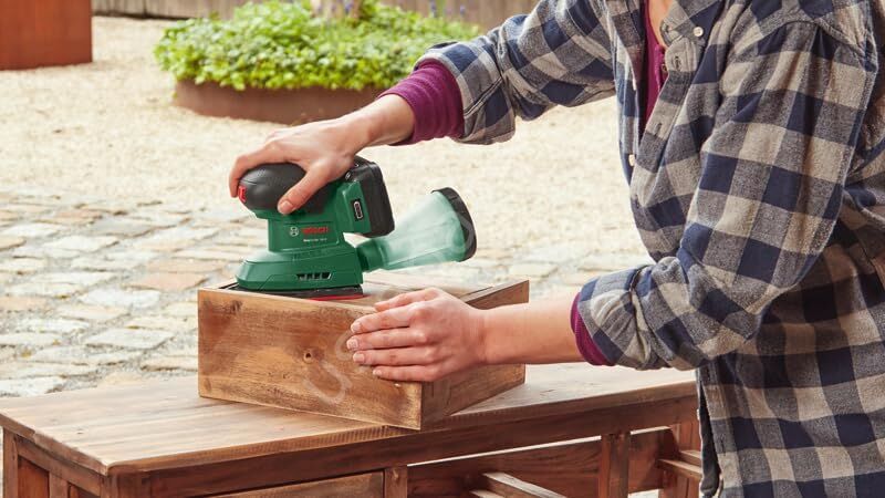 Bosch EasySander 18V-8 Tek Akü 2 Ah Zımpara Makinesi