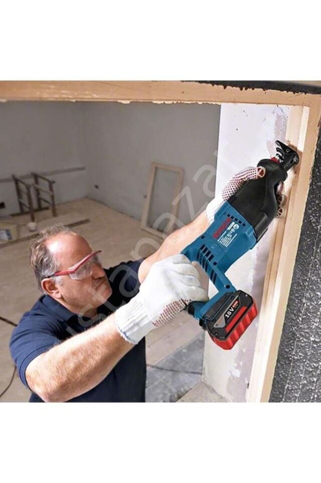 Bosch Professional GSA 18V-Li Tek Akülü 4 Ah Tilki Kuyruğu 0615990L6H
