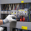 Bosch Professional GVD 1000-17 Temassız Voltaj Test Cihazı (12V-1000V AC)  0601077000