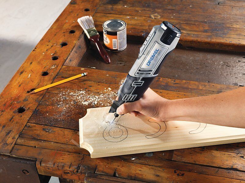Dremel® 8220-1/5 KIT SE F0138220JC