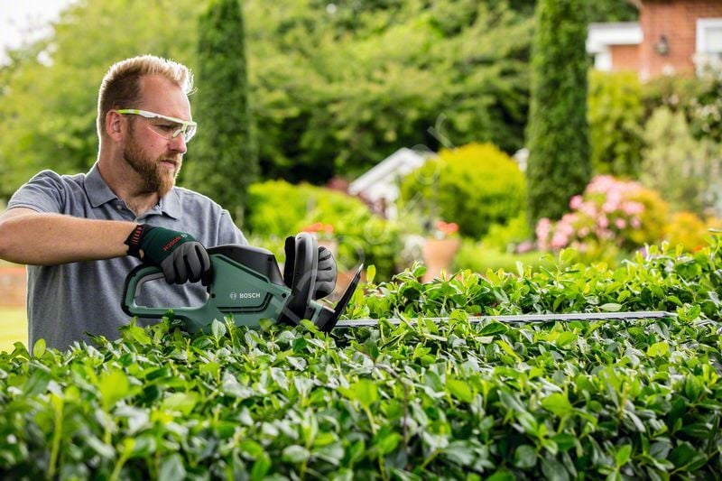 Bosch Universal HedgeCut 50 Çit Kesme Makinesi 06008C0500