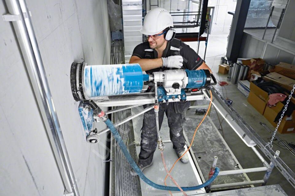 Bosch - Standard Seri Beton İçin 1/2'' Girişli Sulu Elmas Karot Ucu 28mm 2608601733
